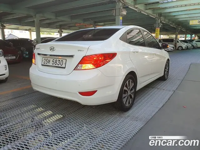 Hyundai Accent 2013 1.6 АКПП, миниатюра 6