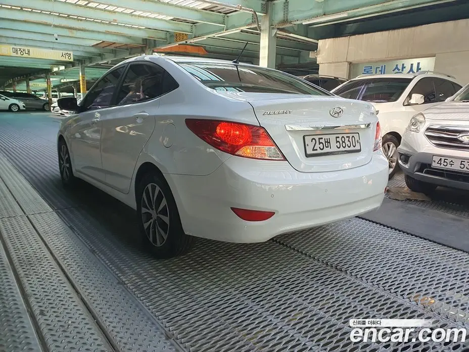 Hyundai Accent 2013 1.6 АКПП, фото 7