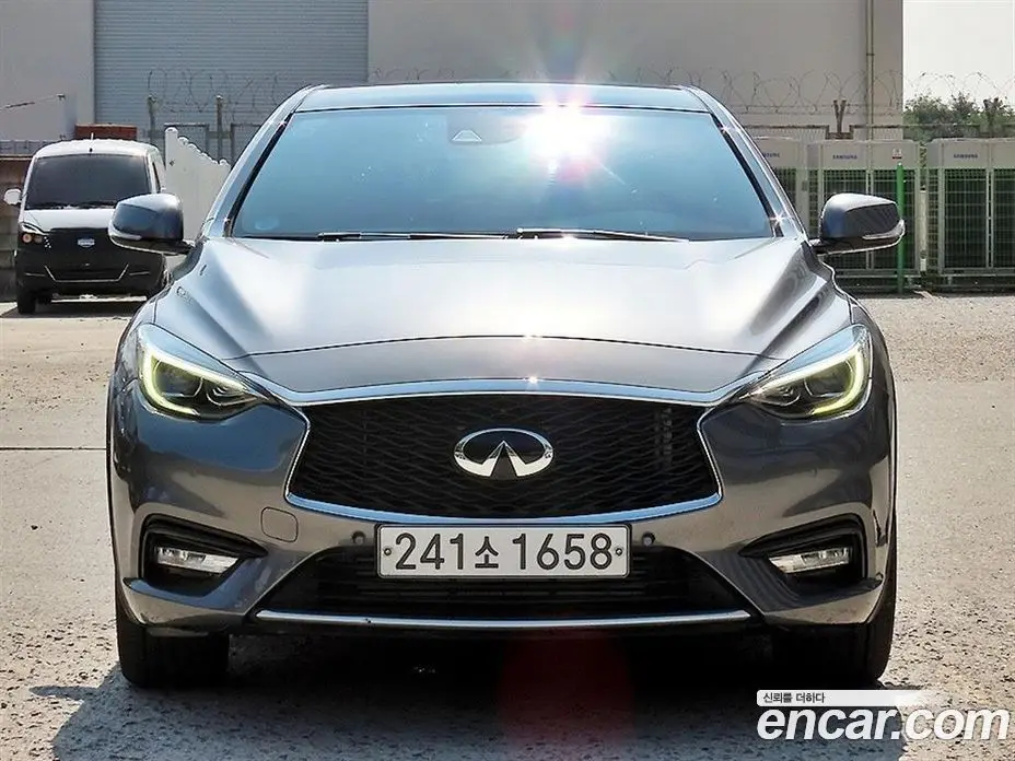 Infiniti Q30 2019 2.0 АКПП, фото 1 Infiniti Q30 2019 2.0 АКПП, фото 1