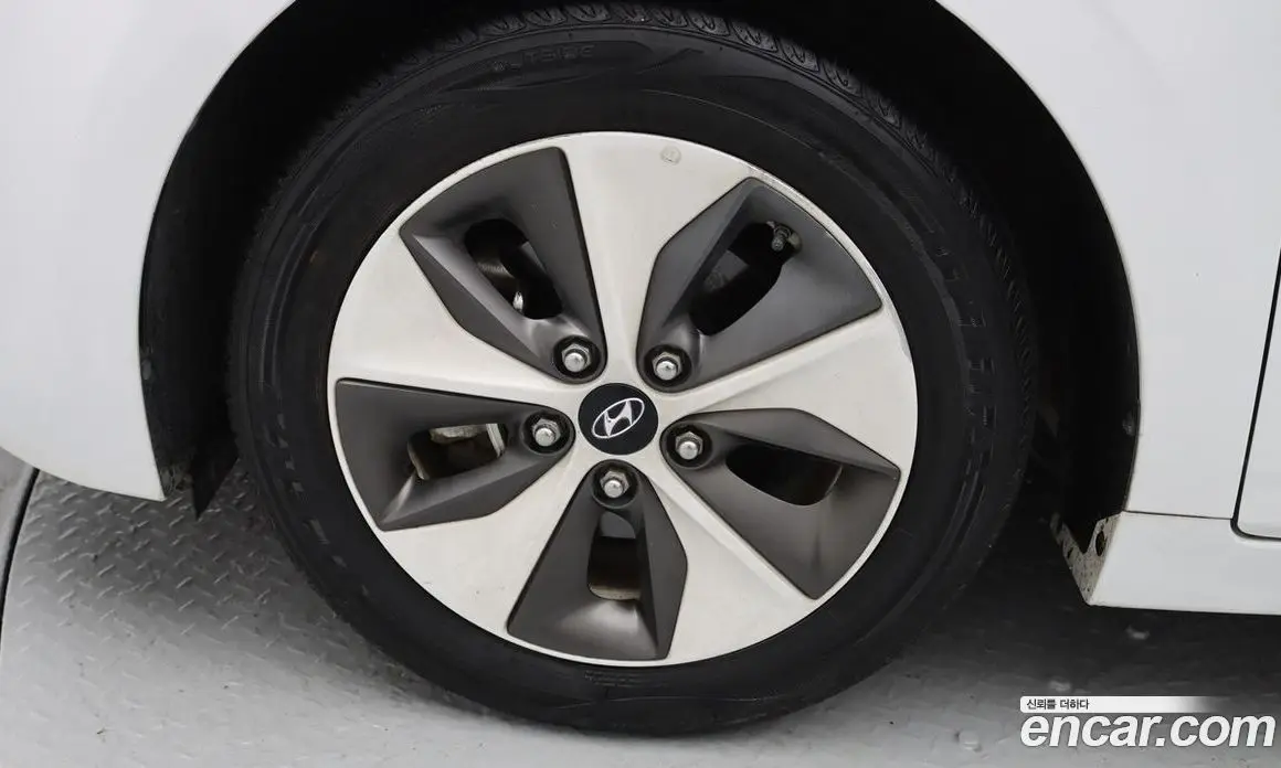 Hyundai Ioniq 2019 АКПП, фото 5