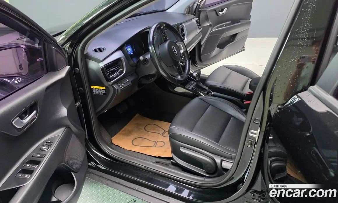 Kia Stonic 2017 1.6 АКПП, фото 10