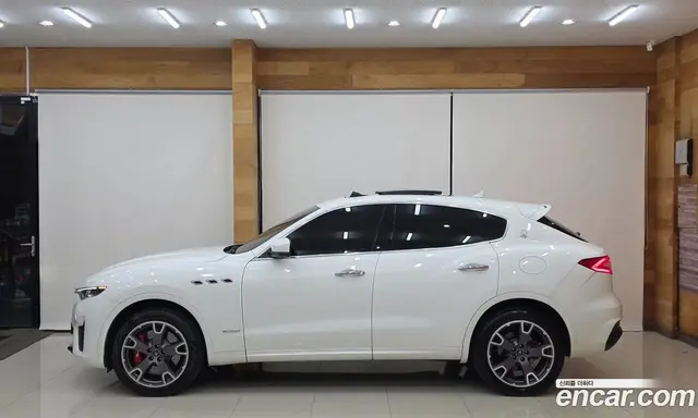 Maserati Levante 2020 3.0 АКПП, миниатюра 5