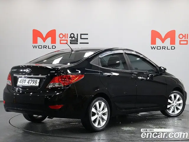 Hyundai Accent 2011 1.6 АКПП, миниатюра 3