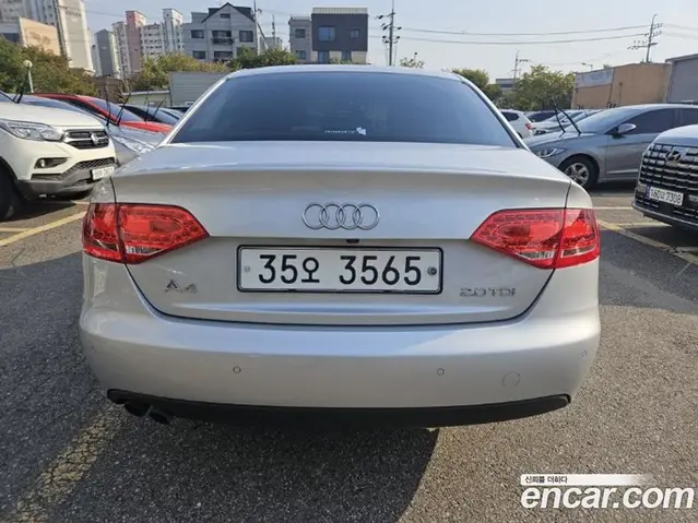 Audi A4 2012 2.0 АКПП, миниатюра 3