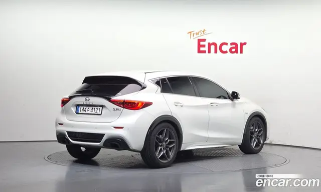 Infiniti Q30 2017 2.0 АКПП, миниатюра 2