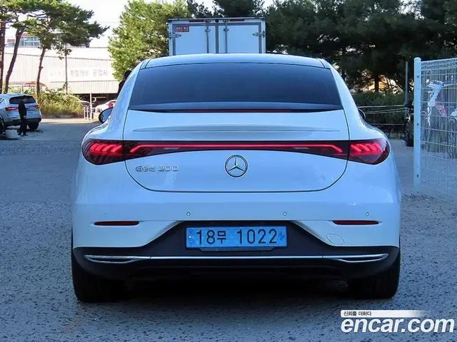 Mercedes-Benz EQE 2023 0.3 АКПП, миниатюра 4
