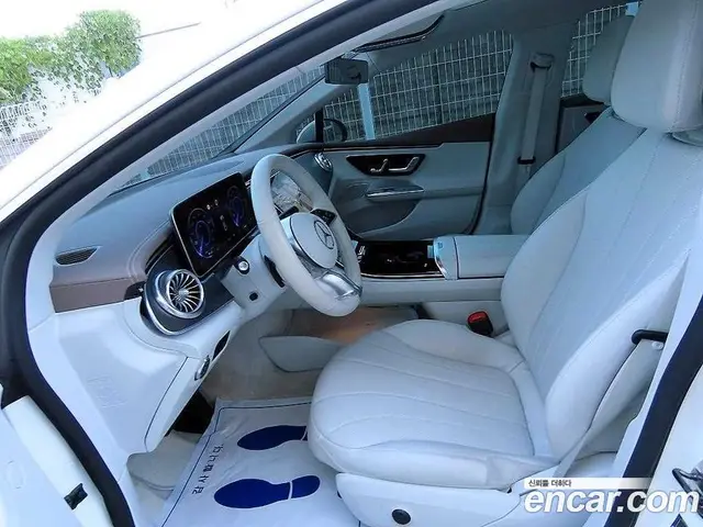 Mercedes-Benz EQE 2023 0.3 АКПП, миниатюра 10