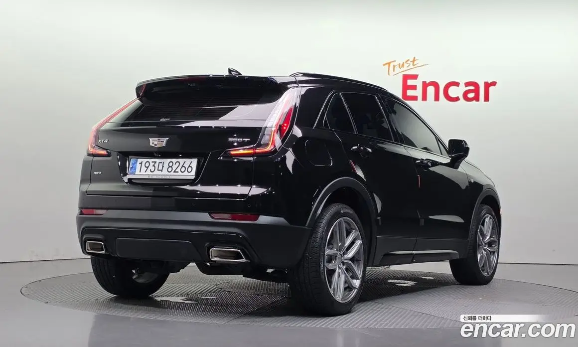 Cadillac XT4 2023 2.0 АКПП, фото 2 Cadillac XT4 2023 2.0 АКПП, фото 2