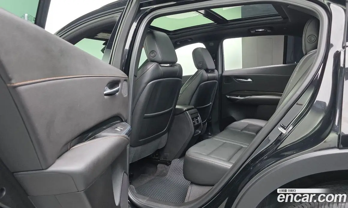 Cadillac XT4 2023 2.0 АКПП, фото 17 Cadillac XT4 2023 2.0 АКПП, фото 17