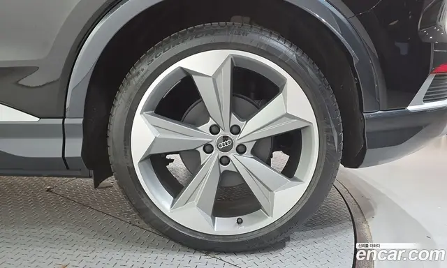 Audi Q4 e-tron 2026 0.2 АКПП, миниатюра 7