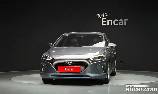 Hyundai Ioniq 2016 1.6 АКПП, миниатюра 3