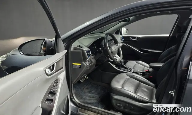 Hyundai Ioniq 2016 1.6 АКПП, миниатюра 10