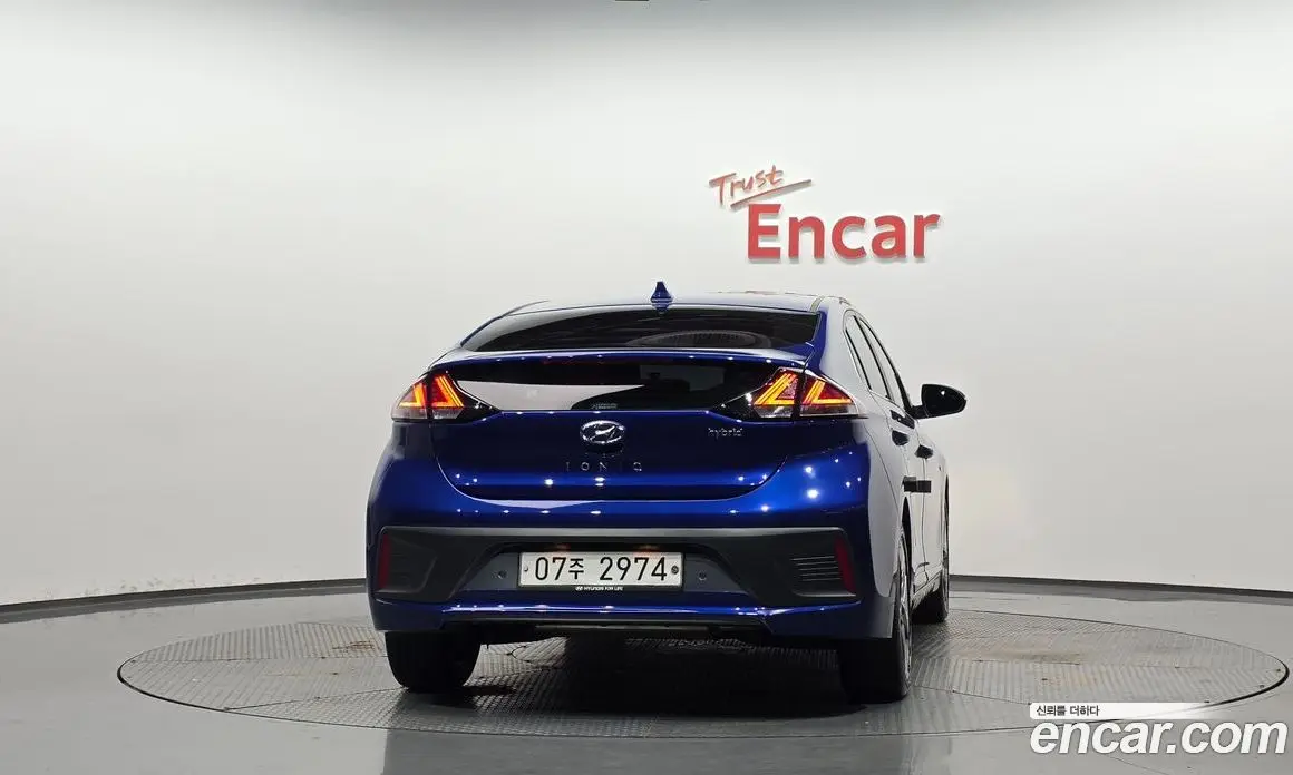 Hyundai Ioniq 2019 1.6 АКПП, фото 3