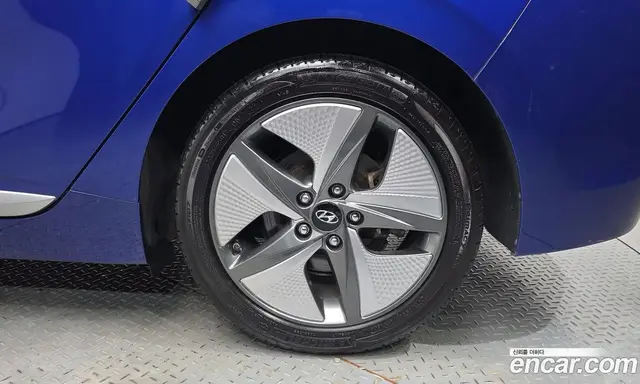 Hyundai Ioniq 2019 1.6 АКПП, миниатюра 6