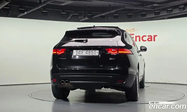 Jaguar F-Pace 2018 2.0 АКПП, миниатюра 4 Jaguar F-Pace 2018 2.0 АКПП, миниатюра 4
