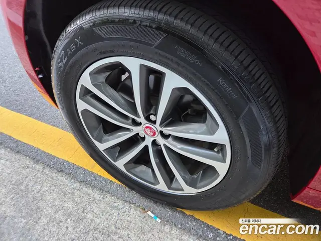 Jaguar F-Pace 2017 3.0 АКПП, миниатюра 5 Jaguar F-Pace 2017 3.0 АКПП, миниатюра 5