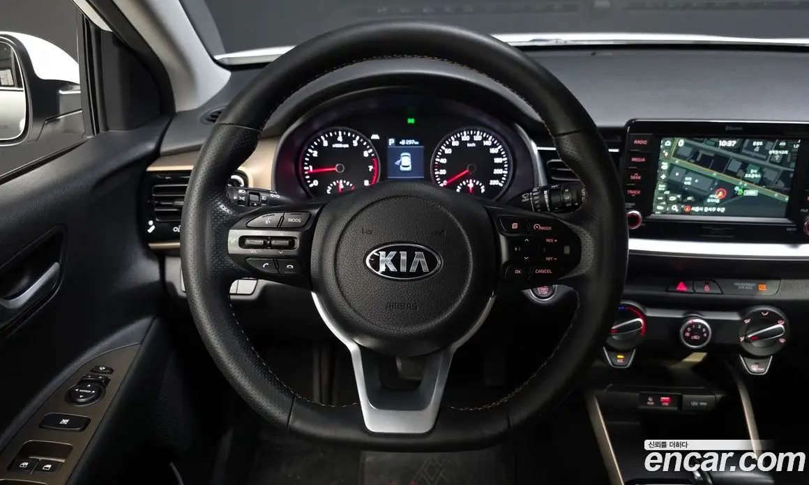 Kia Stonic 2019 1.0 АКПП, фото 13
