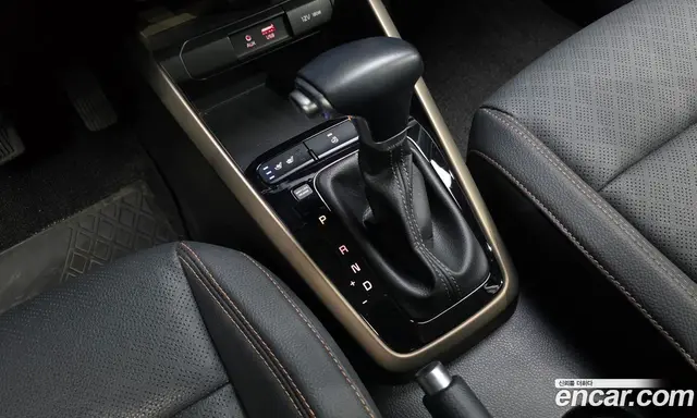 Kia Stonic 2019 1.0 АКПП, миниатюра 9