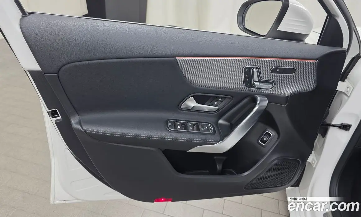 Mercedes-Benz A-Class 2022 2.0 АКПП, фото 14