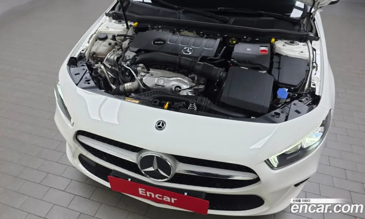 Mercedes-Benz A-Class 2022 2.0 АКПП, фото 6