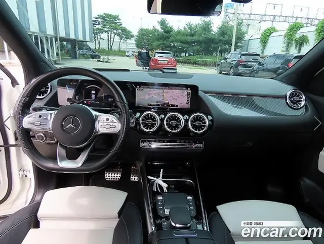 Mercedes-Benz GLA-Class 2021 2.0 АКПП, миниатюра 7