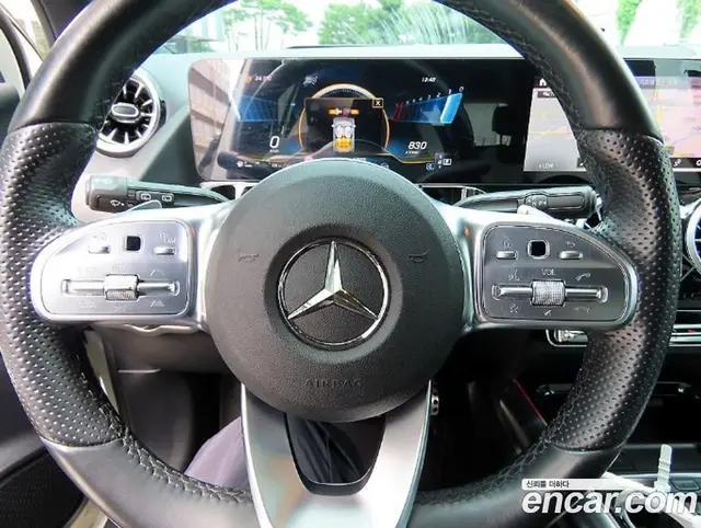 Mercedes-Benz GLA-Class 2021 2.0 АКПП, миниатюра 8