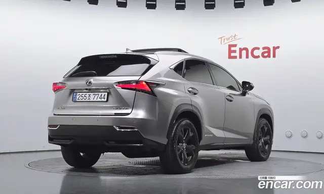 Lexus NX 2016 2.5 АКПП, миниатюра 2 Lexus NX 2016 2.5 АКПП, миниатюра 2