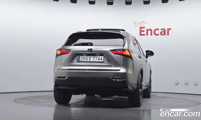 Lexus NX 2016 2.5 АКПП, миниатюра 4 Lexus NX 2016 2.5 АКПП, миниатюра 4