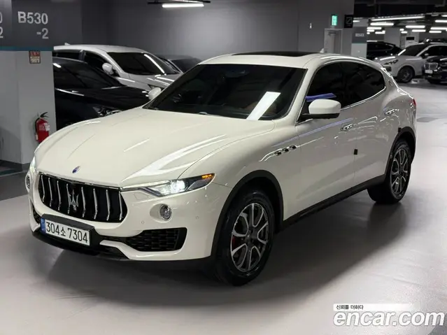 Maserati Levante, 2016, 109 682 км