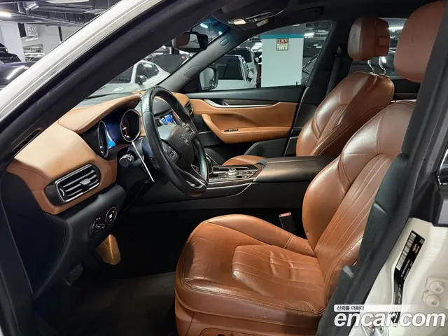 Maserati Levante 2016 3.0 АКПП, миниатюра 9