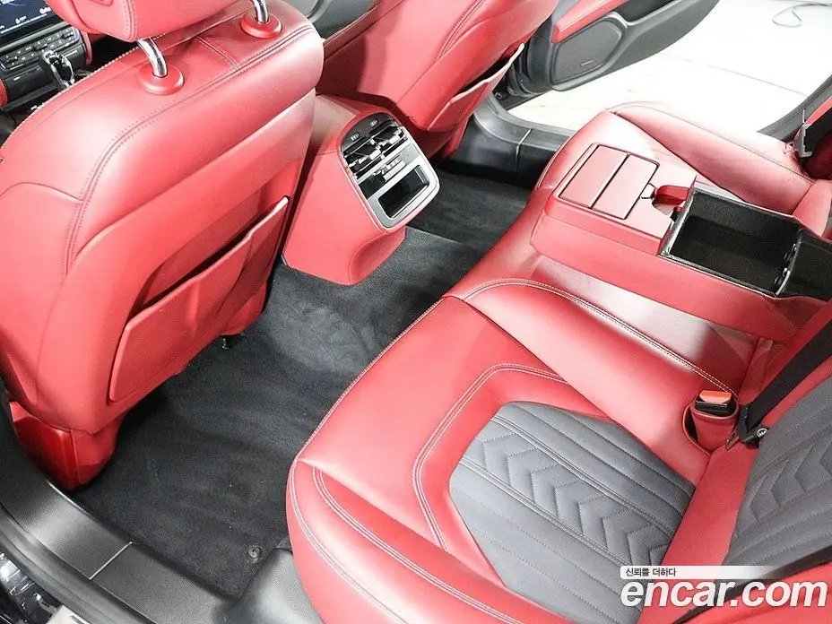 Maserati Quattroporte 2018 3.0 АКПП, фото 17