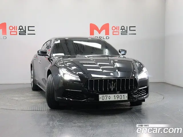 Maserati Quattroporte 2018 3.0 АКПП, миниатюра 3