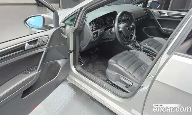 Volkswagen Golf 2016 2.0 АКПП, миниатюра 10 Volkswagen Golf 2016 2.0 АКПП, миниатюра 10
