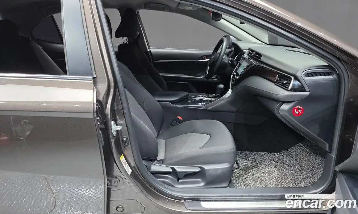 Toyota Camry 2019 2.5 АКПП, фото 16