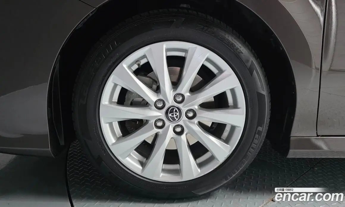 Toyota Camry 2019 2.5 АКПП, фото 5