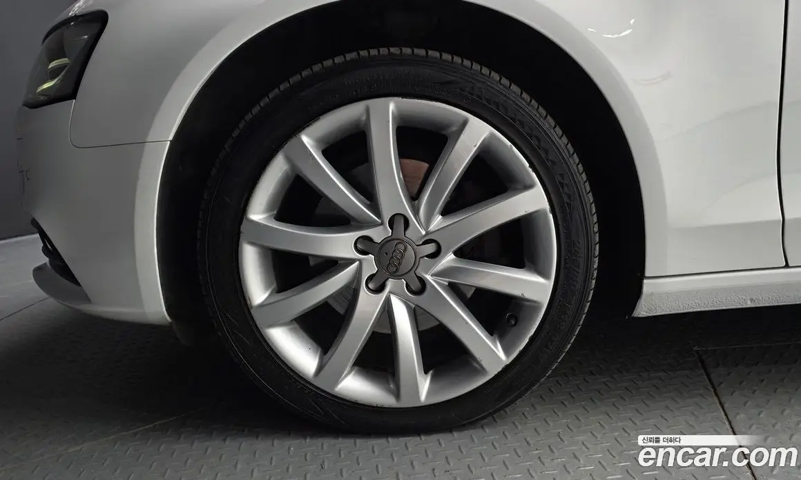 Audi A4 2012 2.0 АКПП, фото 5