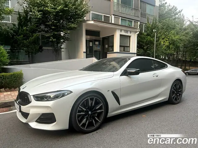 BMW 8 серия, 2025, 5 600 км