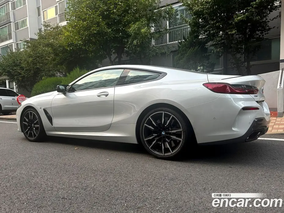 BMW 8 серия 2025 4.4 АКПП, фото 3