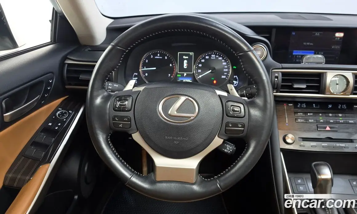 Lexus IS 2017 2.0 АКПП, фото 13 Lexus IS 2017 2.0 АКПП, фото 13