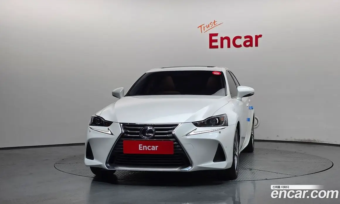 Lexus IS 2017 2.0 АКПП, фото 3 Lexus IS 2017 2.0 АКПП, фото 3