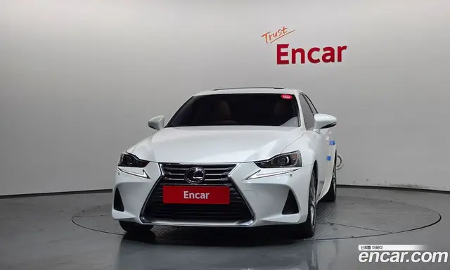Lexus IS 2017 2.0 АКПП, миниатюра 3 Lexus IS 2017 2.0 АКПП, миниатюра 3