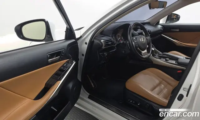 Lexus IS 2017 2.0 АКПП, миниатюра 10 Lexus IS 2017 2.0 АКПП, миниатюра 10
