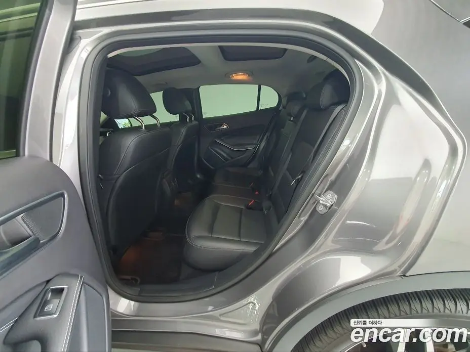 Mercedes-Benz GLA-Class 2019 2.0 АКПП, фото 11