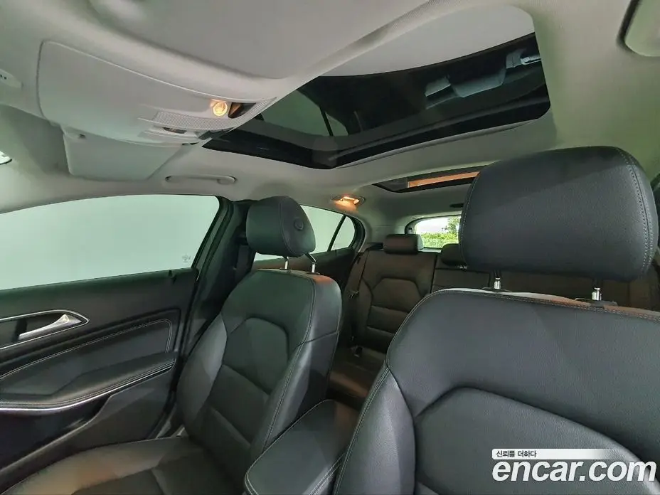 Mercedes-Benz GLA-Class 2019 2.0 АКПП, фото 15