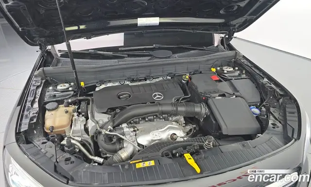 Mercedes-Benz GLB-Class 2021 2.0 АКПП, миниатюра 5