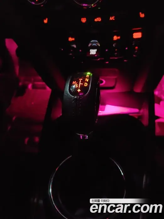 Mini Countryman 2018 2.0 АКПП, миниатюра 9