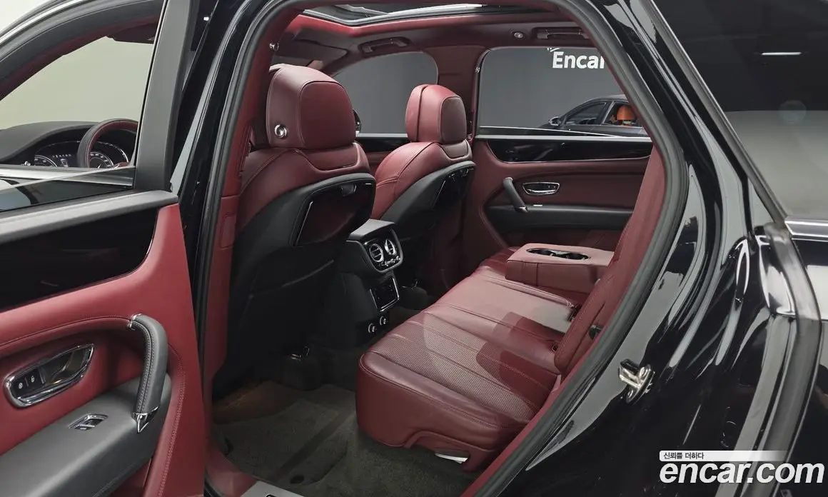 Bentley Bentayga 2019 4.0 АКПП, фото 16