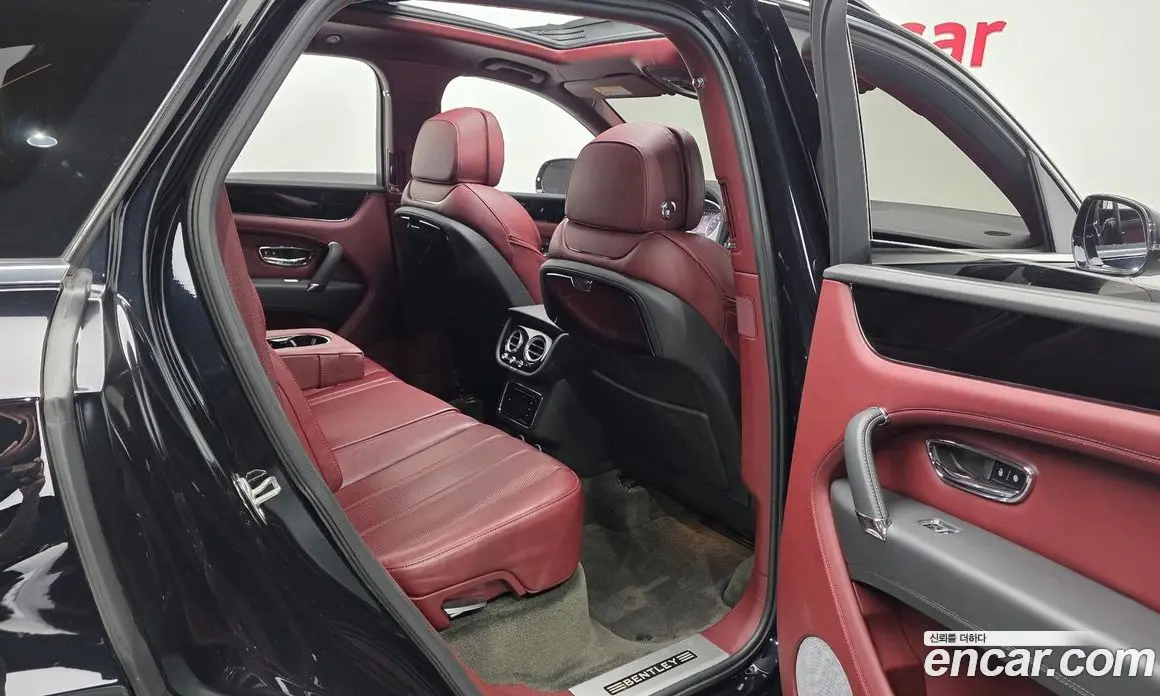 Bentley Bentayga 2019 4.0 АКПП, фото 18