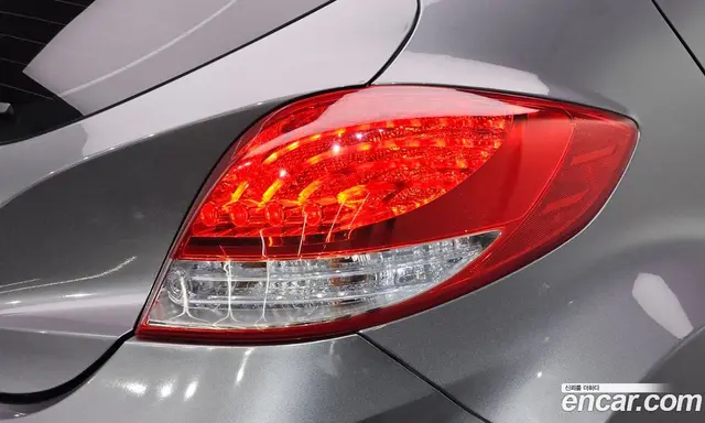 Hyundai Veloster 2013 1.6 АКПП, миниатюра 9