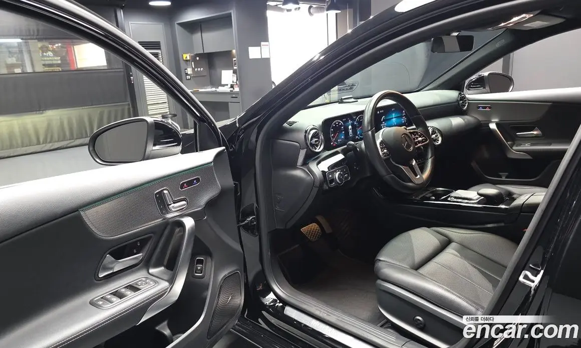 Mercedes-Benz A-Class 2021 2.0 АКПП, фото 13